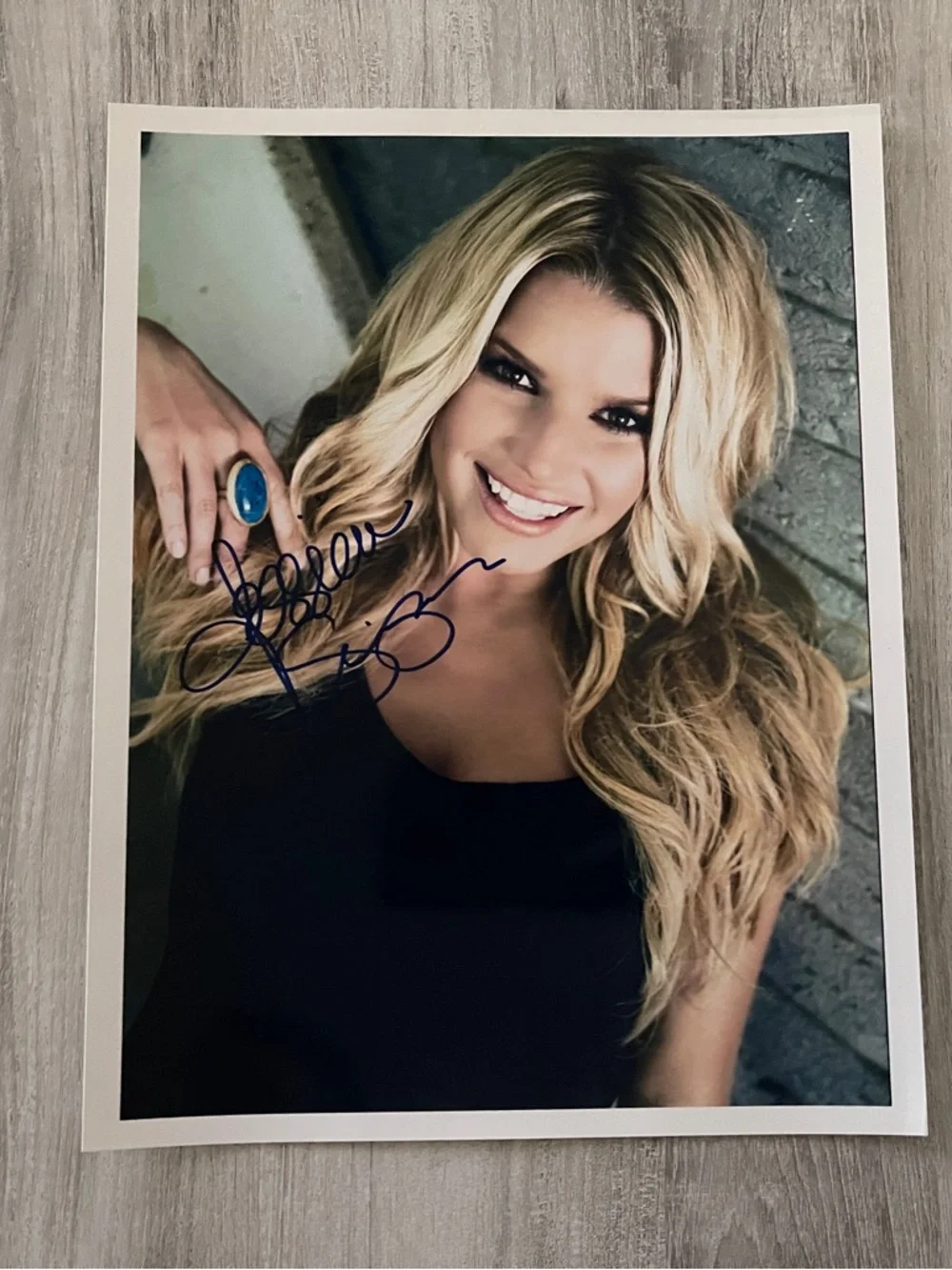 Jessica Simpson Signed Photo - Picture 1 of 5